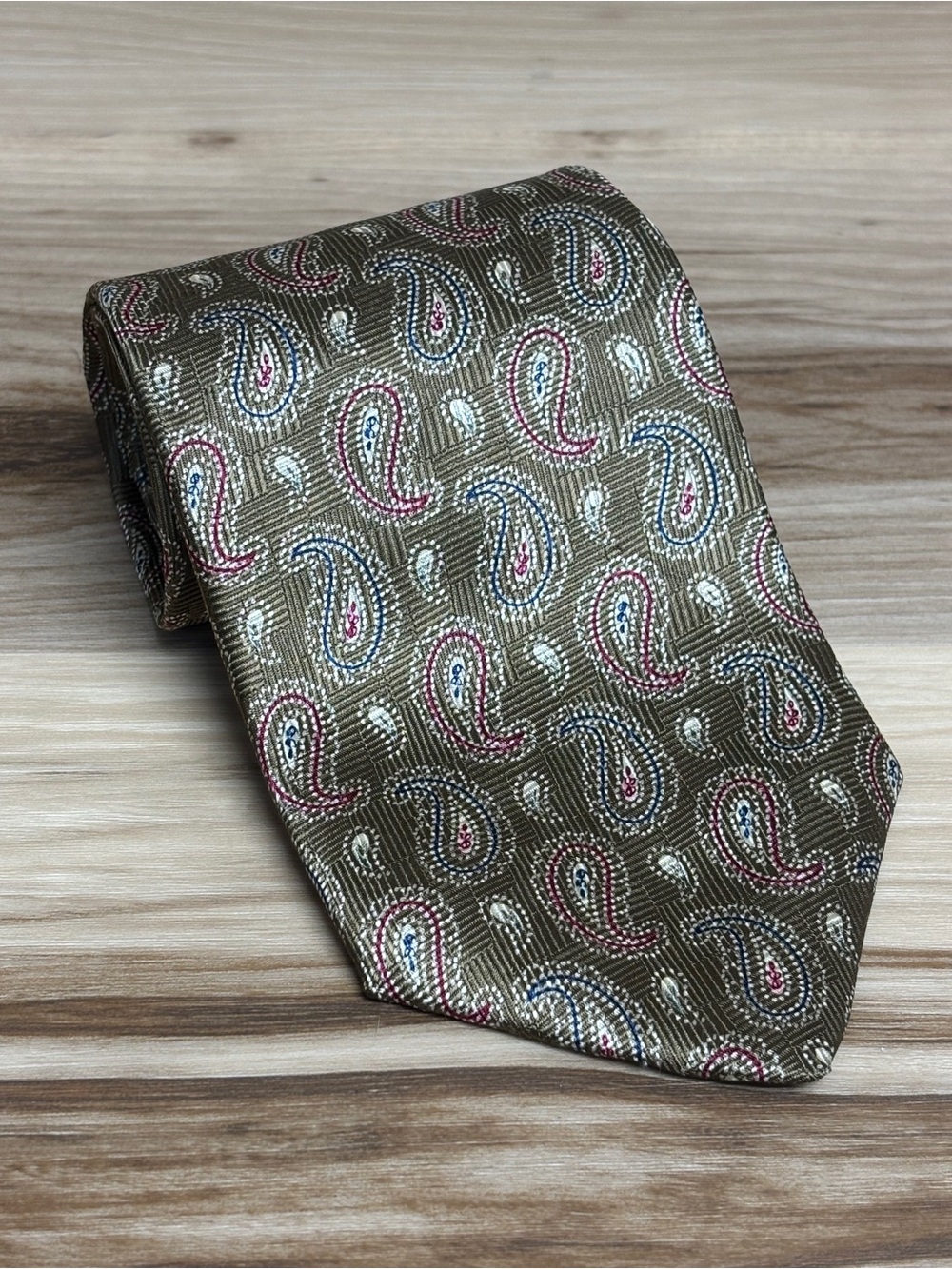 Chaps Ralph Lauren paisley print tie size 
56” by 3.75”.